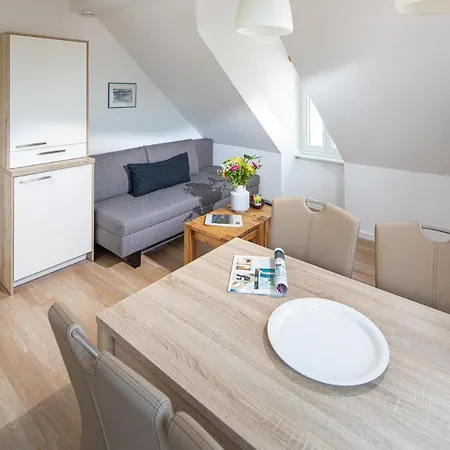 Inselhus 10 * נורדרני